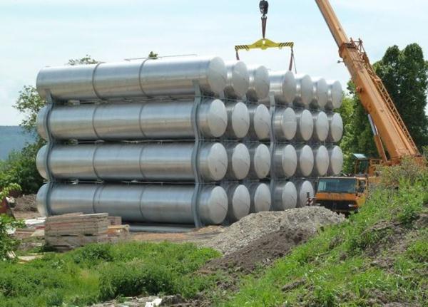 pokládání nových ležáckých tanků